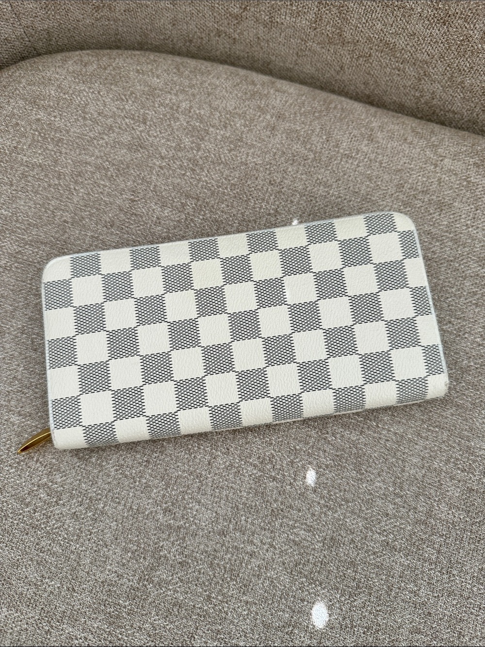 Classic Checker Zip-Around Wallet in Cream and Gray
